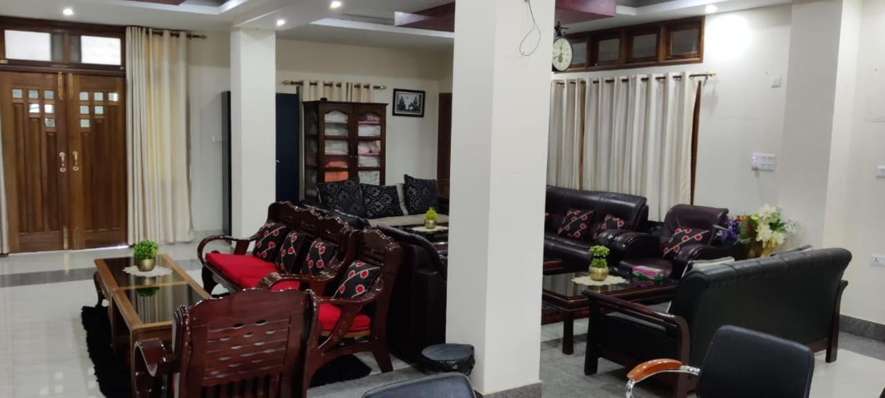 Iranyai Homestay 因帕尔 外观 照片