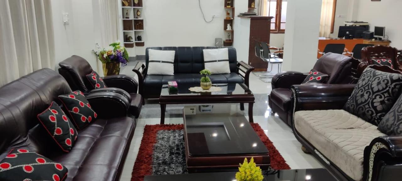 Iranyai Homestay 因帕尔 外观 照片